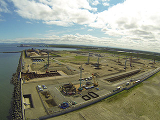 発電所建設工事の様子　2015年7月16日撮影