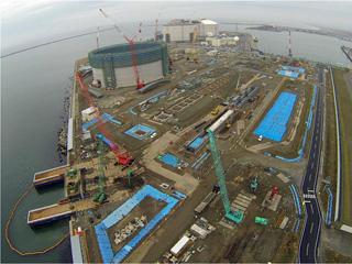 LNG基地増設工事の様子　2015年11月17日撮影